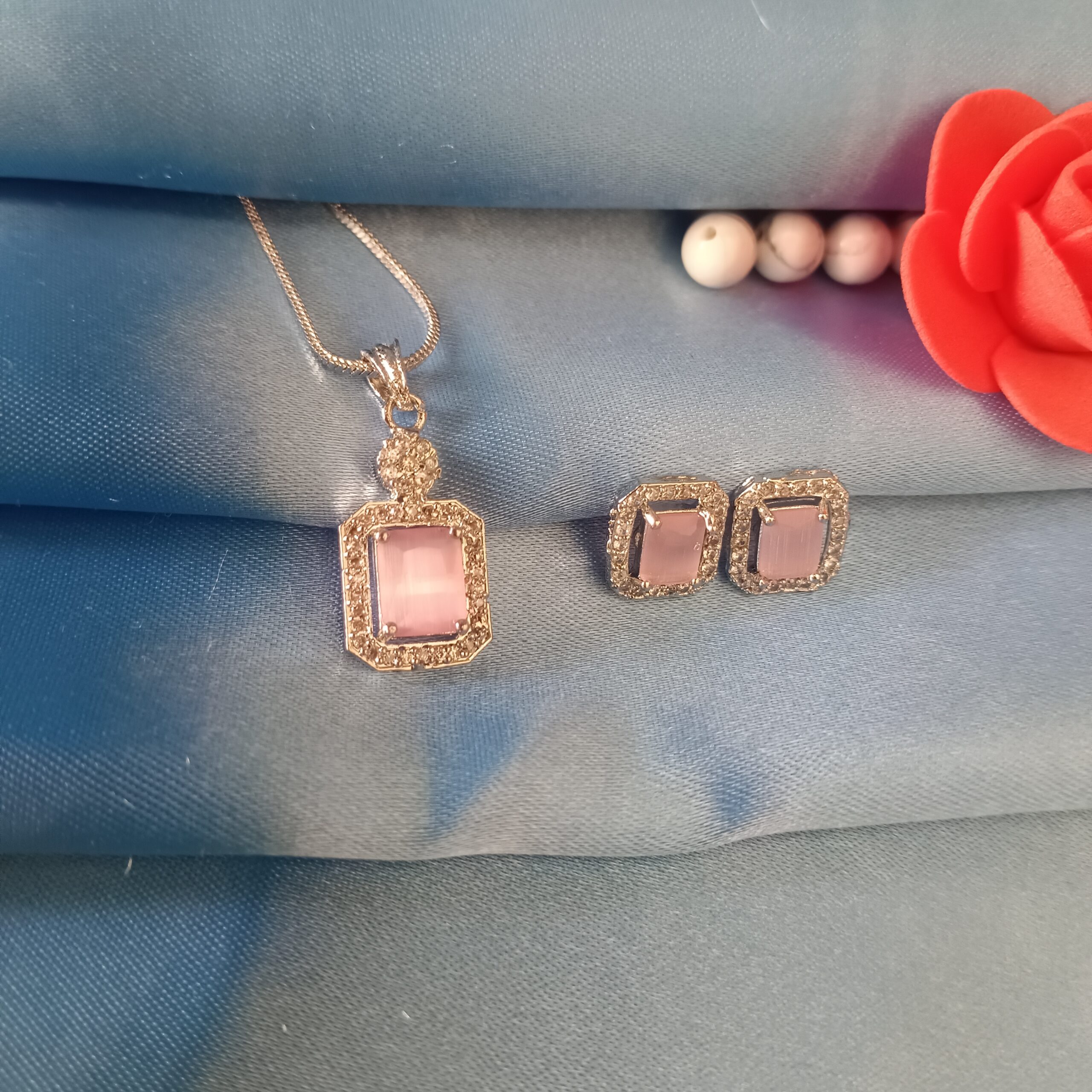 Premium Rose Square Pendant Set